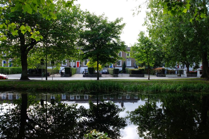 The grand canal in Dublin during a peaceful Sunday morning stroll