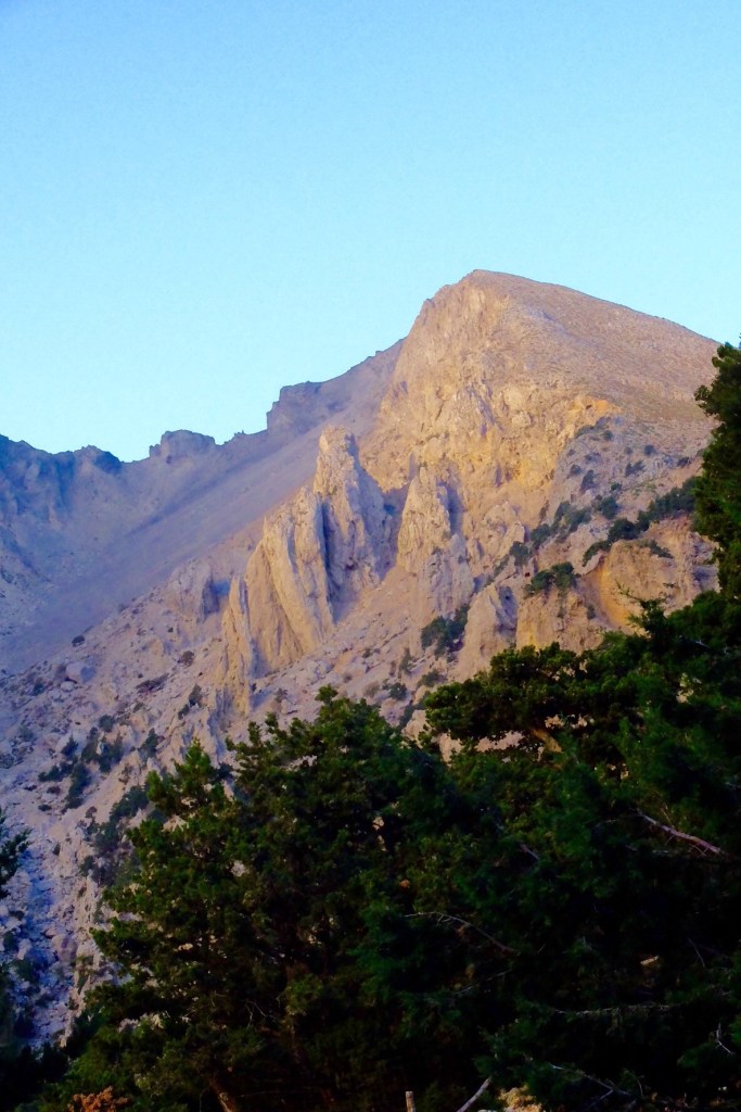 The sun was just catching the tops of the White Mountains (Lefka Ora) when we arrived in Omalos for the begining of our walk.